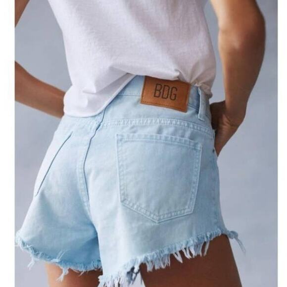 NEW BDG Cheeky High Rise Denim Short Size 24 - Picture 2 of 10